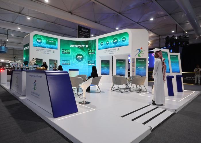 "الغذاء والدواء" تستعرض التقنيات الذكية والتجارب التفاعلية في ليب 2025
